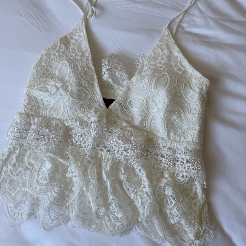 NEW! Kendall + Kylie Lace Tank